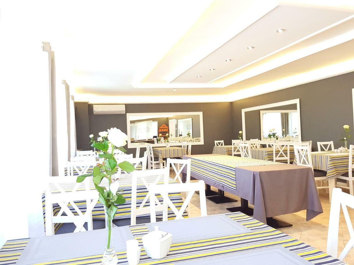 Villa Julia เมียนซิดดรอแย ภายนอก รูปภาพ
